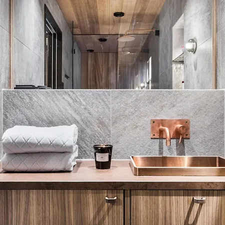 North Whisper 22b By Hilla * Levi