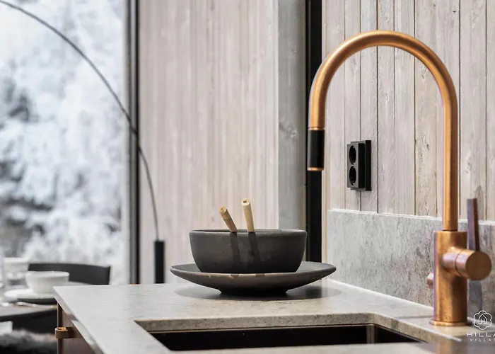 North Whisper 22b By Hilla לוי