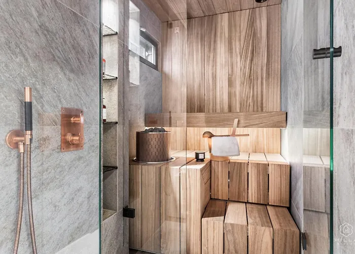 North Whisper 22b By Hilla