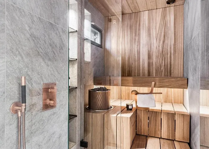 North Whisper 22b By Hilla לוי